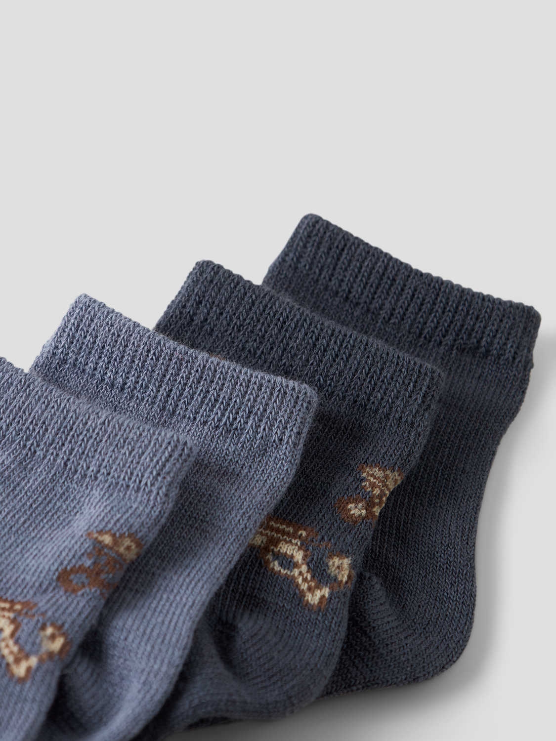 model_shot-front_full